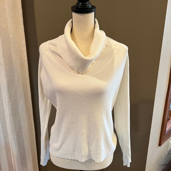 LOFT Sweaters - Loft Cream Turtleneck Long Sleeve Sweater, Size Small